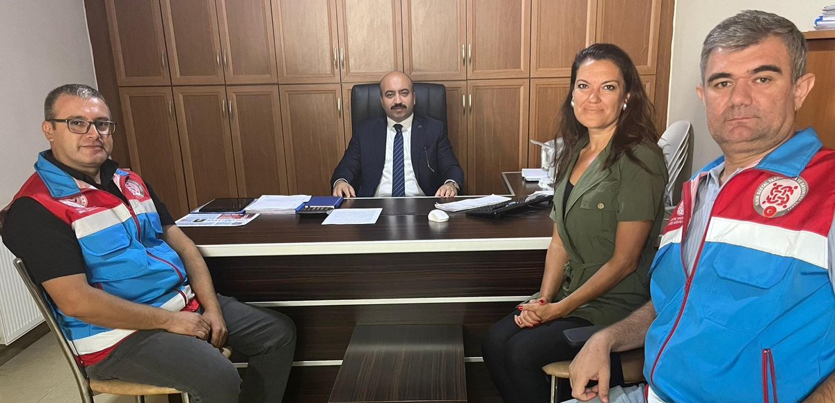 Kaymakamımız Sayın Onur ALİMOĞLU, ilçemiz Sosyal Yardımlaşma ve Dayanışma Vakfını ziyarette bulundular.