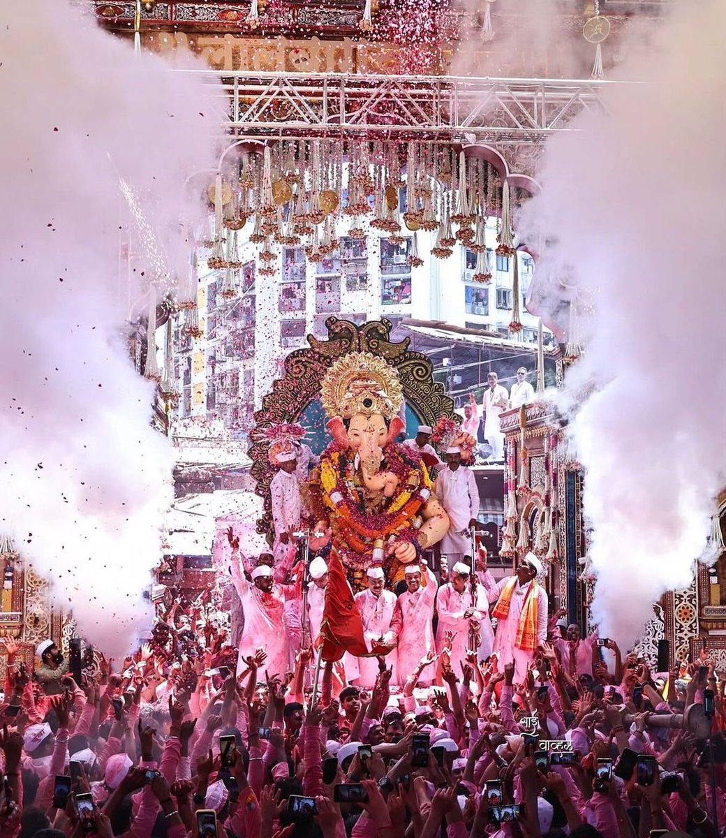 mumbaiheritage's tweet photo. Lalbaugcha Raja https://t.co/mc1x8r34w3
