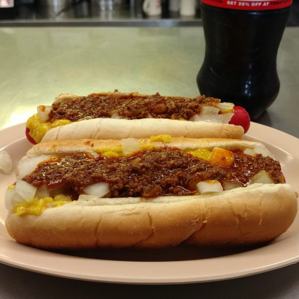 thetexasinn's tweet photo. 2 hots #alltheway + 1 fountain drink = $5.99. #TwoForTuesday #letsgo #rva #Lyh #hburg https://t.co/NE4fWVlZup