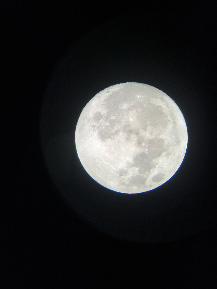 KokadanGodesu's tweet photo. 今年の月🌕 https://t.co/5ByYkIoQbR
