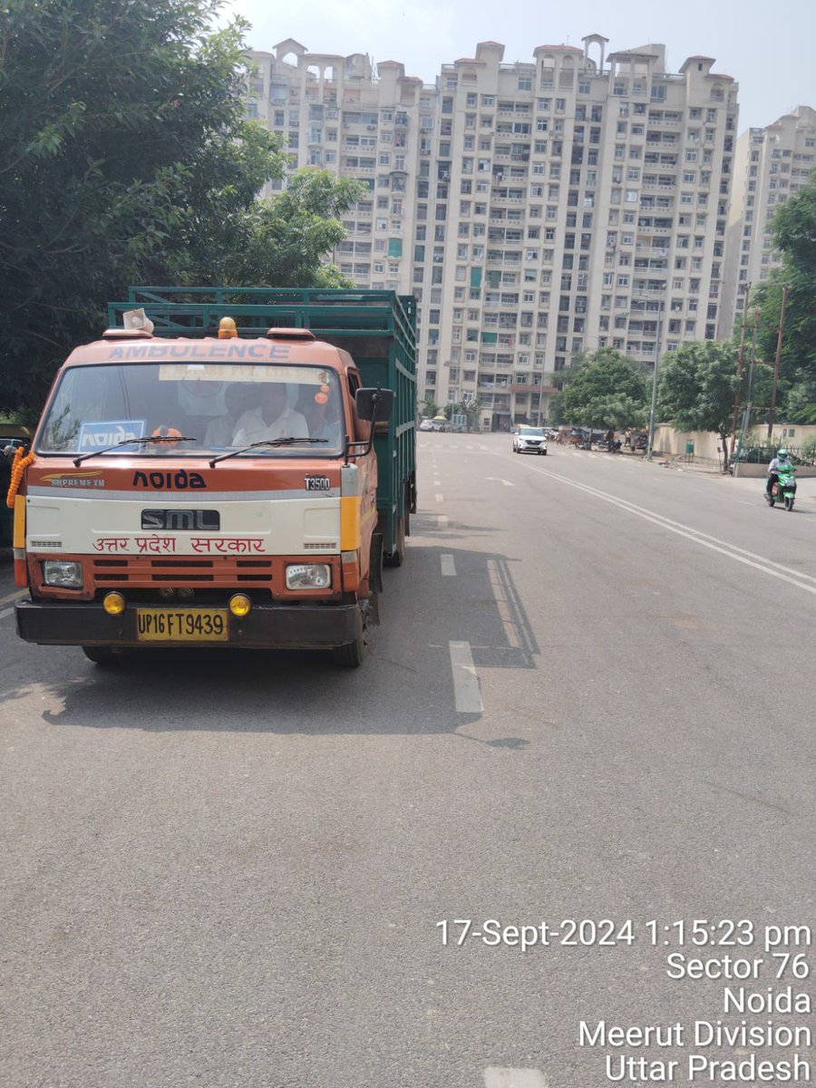 noida_authority's tweet photo. @sankap1967 @CMOfficeUP @Rajiva2011 @InduPrakashPCS @puneet0502 @noidatraffic उपरोक्त स्थल का निरीक्षण किया गया जिसमें कोई गोवंश प्राप्त नहीं हुआ इस हेतु निरंतर कार्यवाही की जा रही है, जैसे ही गौवंश प्राप्त होंगे उन्हें गौशाला भेज दिया जाएगा। https://t.co/uEsi2s7U99