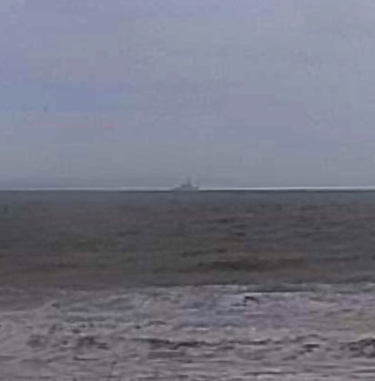 WarshipCam's tweet photo. USS Mason (DDG 87) Arleigh Burke-class Flight IIA guided missile destroyer leaving Mayport, Florida - September 16, 2024 #ussmason #ddg87
SRC: webcam https://t.co/6CFdSYE5td