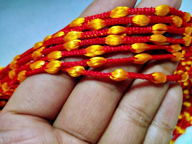 drumbeatsofeden's tweet photo. The main ritual on the day is the tying of the sacred thread or #Anant Sutra, a cotton band of 14 threads or sometimes a thread of 14 knots that represent the 14th day of the month & the 14 #Lokas.
Hari Anant, Hari Katha Ananta!
Om Anantadevaye Namah 🙏🏼
#AnantChaturdashi2024 https://t.co/UF1F7E3S4F