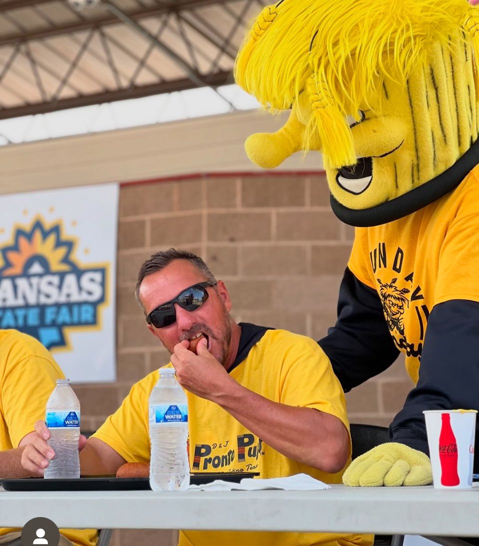 coachbriangreen's tweet photo. Ok back to normal gotta be honest it took an extra day to get hydrated again haha @KansasStateFair @GoShockersBSB and yes I almost lost it! And a photo with the champion! https://t.co/KmrsL61zNq