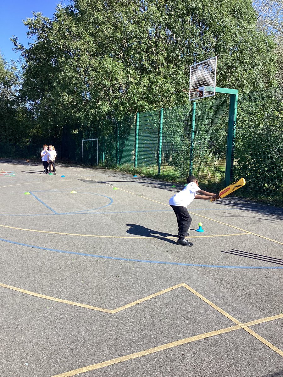 MrsRiggMG's tweet photo. Week 2 of cricket skills with @Chance2Shine. This week we are learning the skill of batting and fielding. @TeamManorGreen @FocusTrust1 https://t.co/goLtFSBcHi