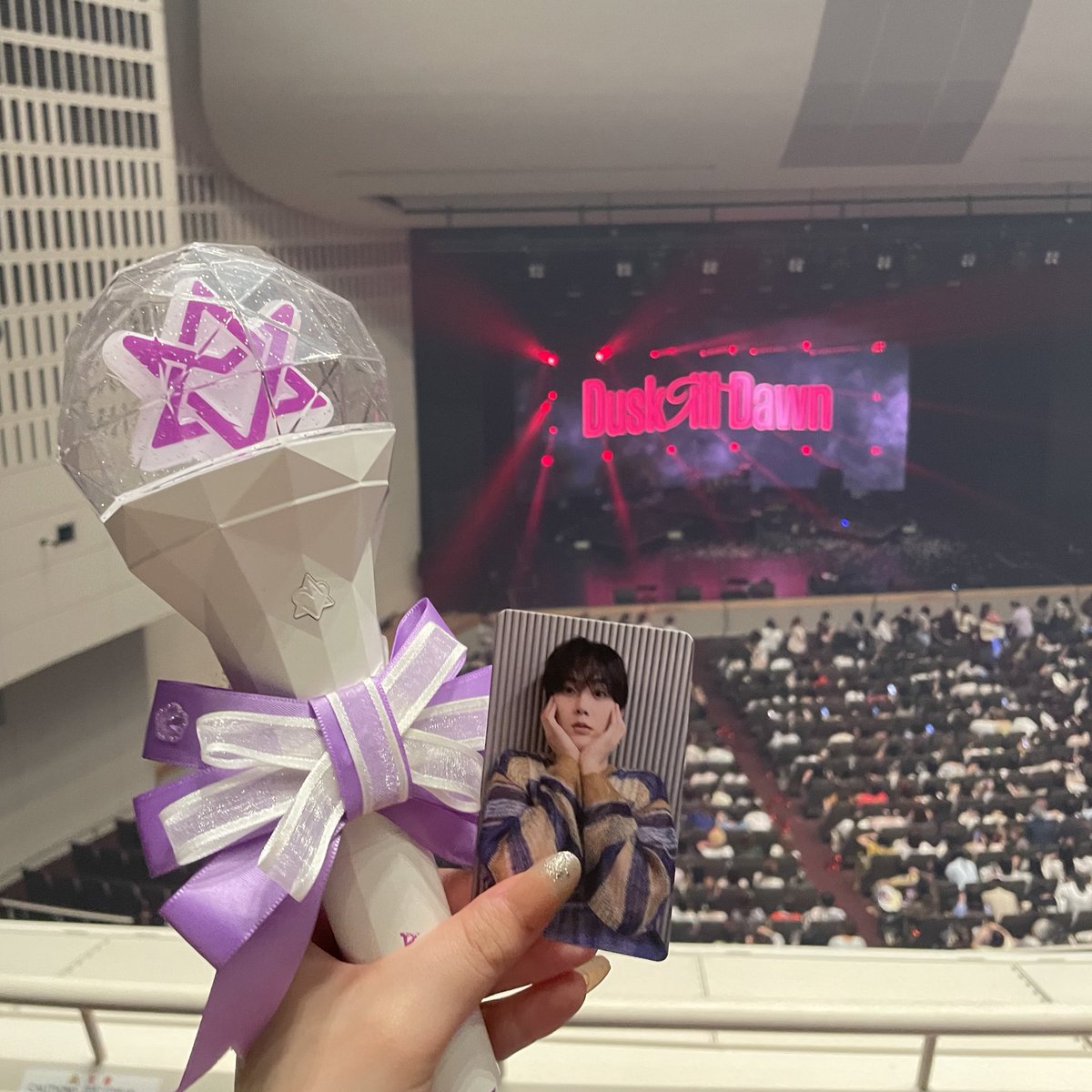 _yoon__ami17's tweet photo. アンコール曲中のさなくんの言葉で大号泣だった😭
いつもロハのそばにいてくれてありがとう、だいすき https://t.co/ozODMOD9TE