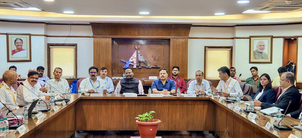 AAI_Official's tweet photo. Today, on the Inaugural Day of Domestic #SlotConference, Shri M. Suresh, Chairman, AAI alongside Dr. Sharad Kumar, Member(Operations & Planning), Shri S. S. Raju, ED(Operations) joined by Senior officials from #AAI Operations Directorate, actively engaged in discussion’s setting the stage for Winter 2024 Schedule.
In his opening address, Chairman, AAI underscored the importance of seamless collaboration among all #AviationStakeholders to ensure the smooth execution of the forthcoming schedule. He also encouraged #AirlineOperators to share their insights on #OperationalChallenges to help refine the Process.
Further into his address, the Chairman highlighted #AAI's continued efforts in Infrastructure Augmentation and Development Initiatives. He also shed light on the modernisation of #AirportFacilities, enhancement of #TerminalCapacities and strides to boost #OperationalEfficiency at key Airports Nationwide.