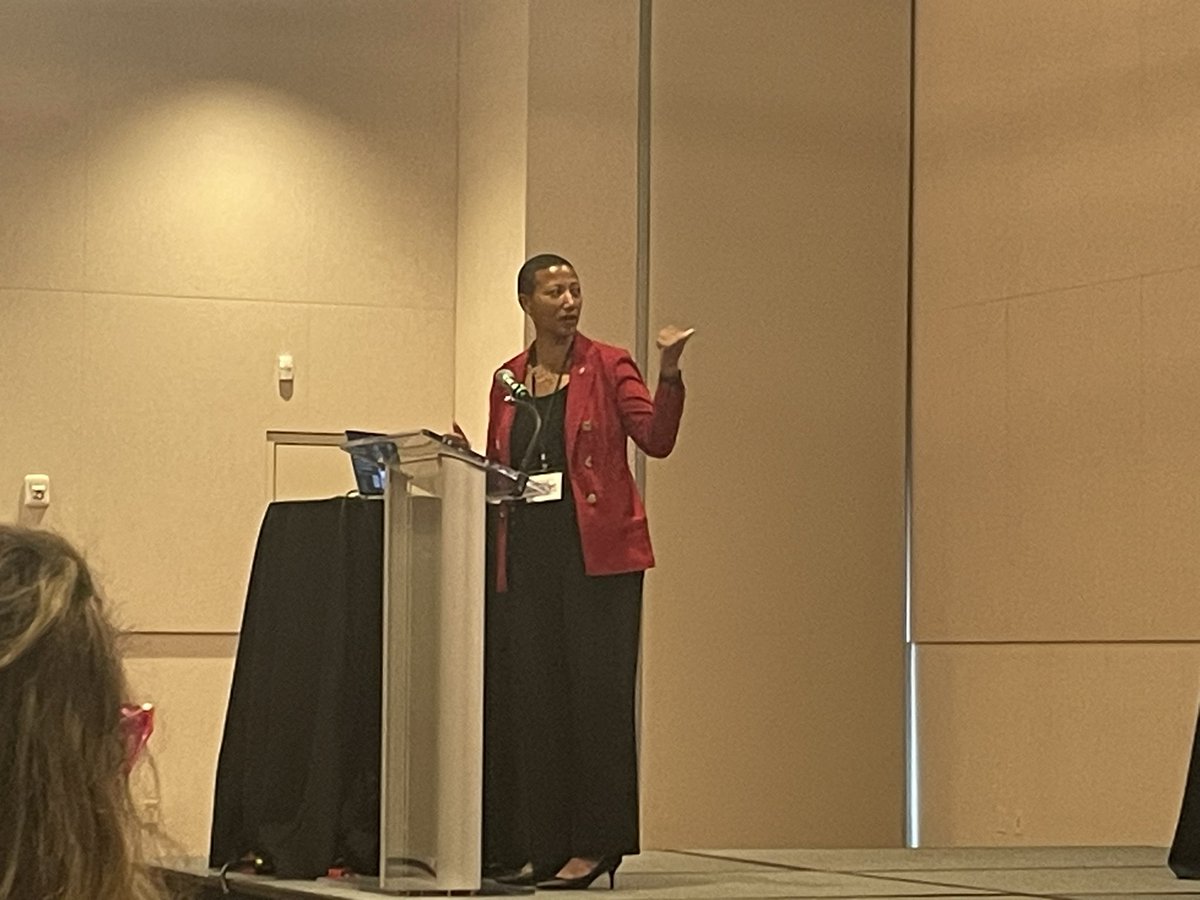 BroylesYost's tweet photo. AIA President Kimberly Dowdell @knd7 calls on mayors to hire a Chief Architect to help cities address the climate crisis and housing shortage. How about it @LouisvilleMayor Greenberg? @AIAOhio @AIAKentucky @GBBNArchitects https://t.co/Tg1WVPrNwC