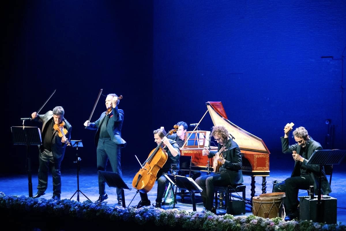 HopeViolin's tweet photo. “Irish Roots” last night with the AIR Ensemble at the marvellous @gentfestival van Vlaanderen. 

Photos © Björn Comhaire
#irishroots #gent #danielhope https://t.co/P657ppFkZY