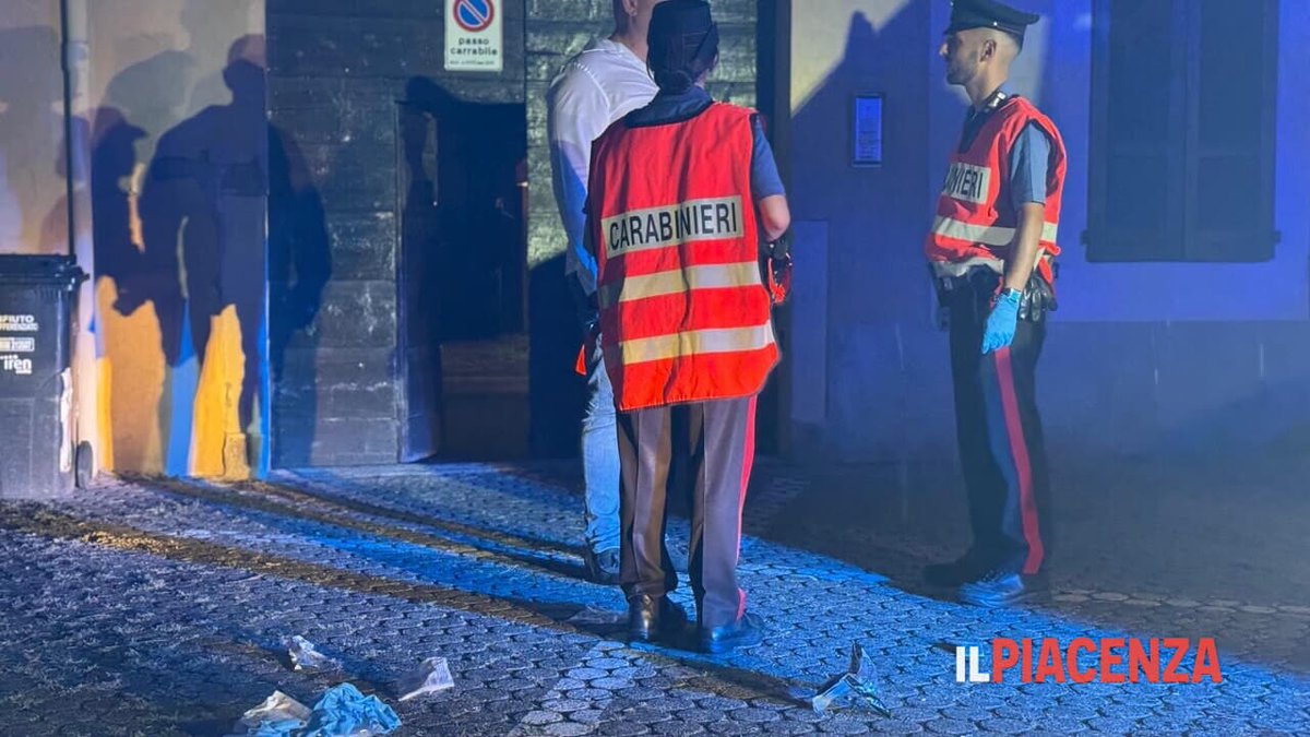Cena fra amici in casa finita a colpi di accetta, 30enne in carcere per tentato omicidio : L’episodio è avvenuto a cavallo tra il 7 e l'8 settembre nel centro di Niviano di Rivergaro al culmine di un litigio dopo una cena tra amici. La vittima era stata… dlvr.it/TDLGVw