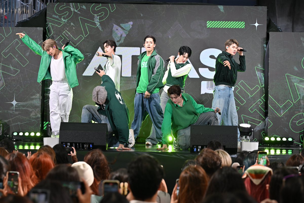 STARSOCIETY_TH's tweet photo. “ATLAS” มาดับเบิ้ลความฟันกับ Fluocaril ในงาน “Fluocaril Fun Fest” แชร์เคล็ดลับการดูแลสุขภาพฟันเพื่อให้สนุกกับชีวิตได้เต็มที่ พร้อมจัดเต็มเพอร์ฟอร์แมนซ์ในมินิคอนเสิร์ตสุดฟัน! https://t.co/BGDKWZ7YU0 

#FluocarilFunFest
#FluocarilxATLAS
#FluocarilThailand
#ATLAS_th #ATLASth https://t.co/sWw7xcbhOC