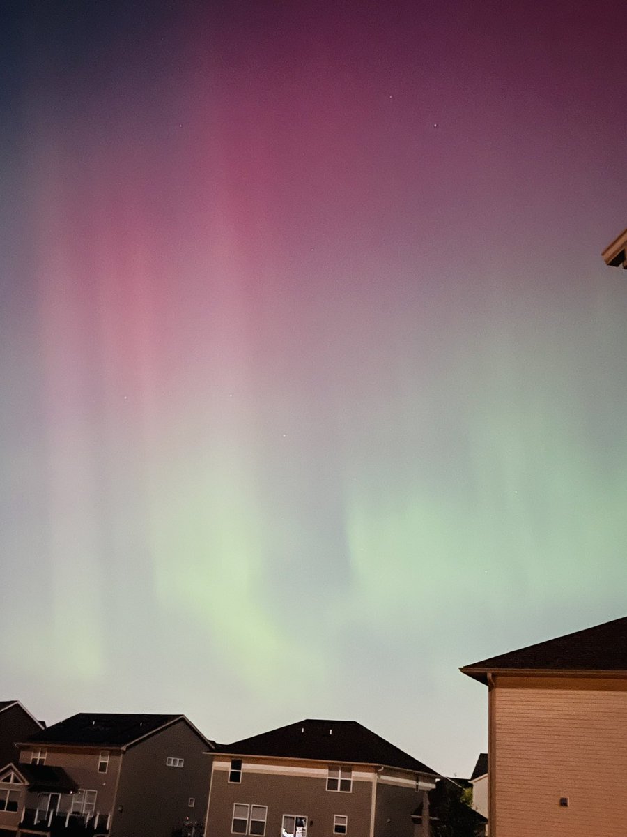 Unexpected cosmic show in #Minnesota.
Enjoyed the cosmic show #NorthernLights #AuroraBorealis #NaturePhotograhpy #mnphoto