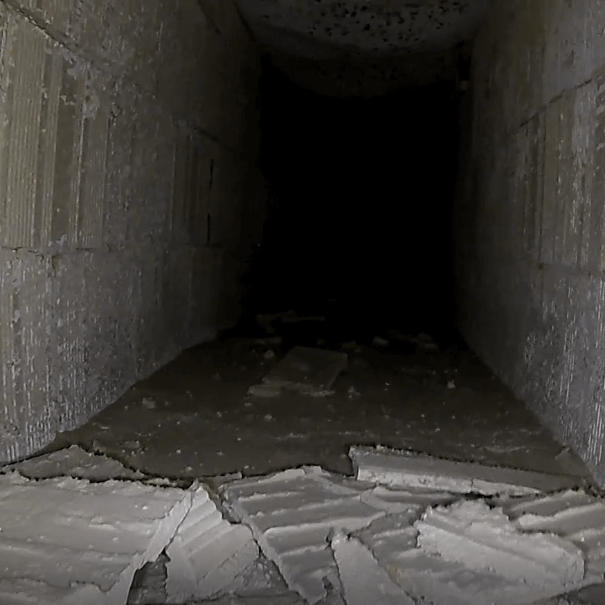 Imagine yourself crawling in this 20" x 30" tunnel for hundreds of feet in the pitch black with only a flashlight.

Small, cramped environments like this one are perfect for confined space inspection robots.

hubs.la/Q02Q1PDp0