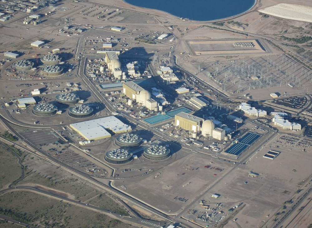 LAProgressive's tweet image. The 10 Commandments on Classroom Walls?

i.mtr.cool/dyiksngaxs 

The Ten Commandments in every classroom from kindergarten to state universities? The Governor argues that this is civic instruction @RevDrRay #classroom