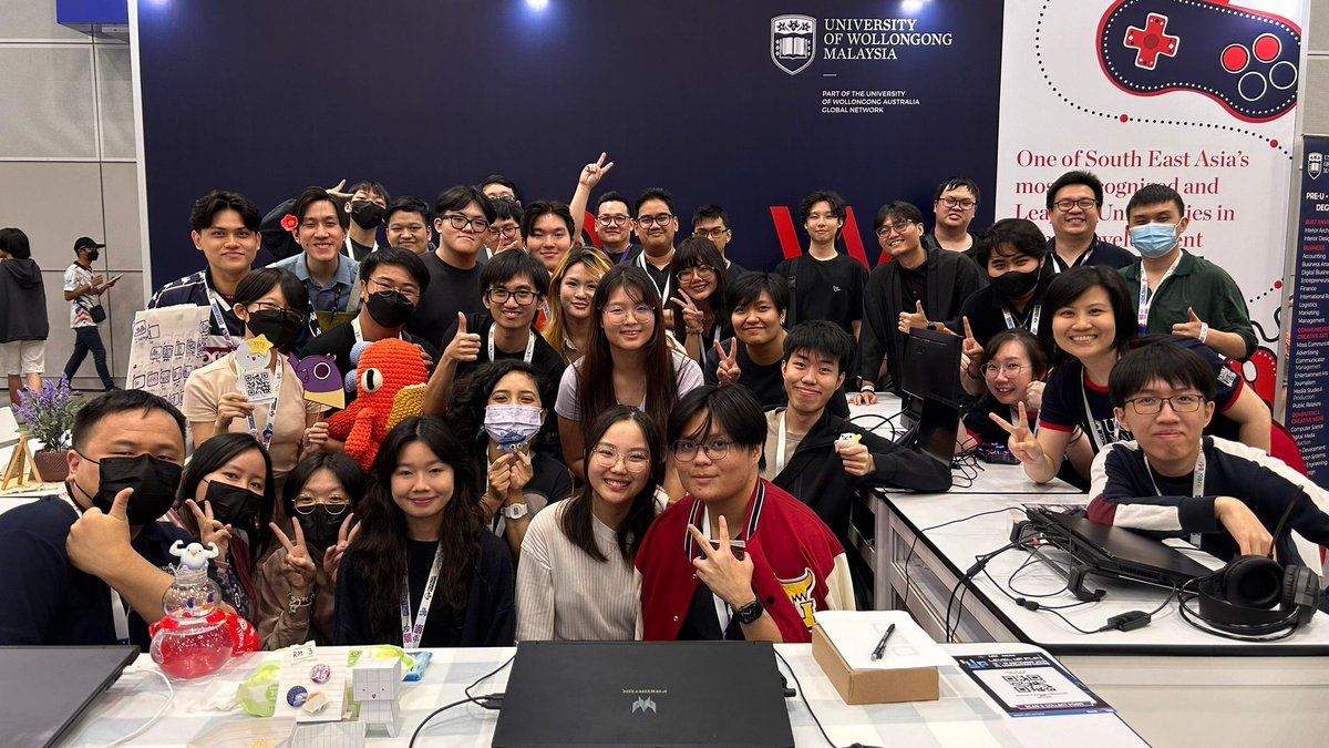 yyng7's tweet photo. #LEVELUPPLAY is over! Otsukare students &amp; lecturers for your hard work! 🙏🏻 Glad the showcase was warmly received by the public! ✨️ I aso see some earning lots of 💰💰💰 too~ XD
Next up: #LEVELUPKL https://t.co/Pdb4IXtYil