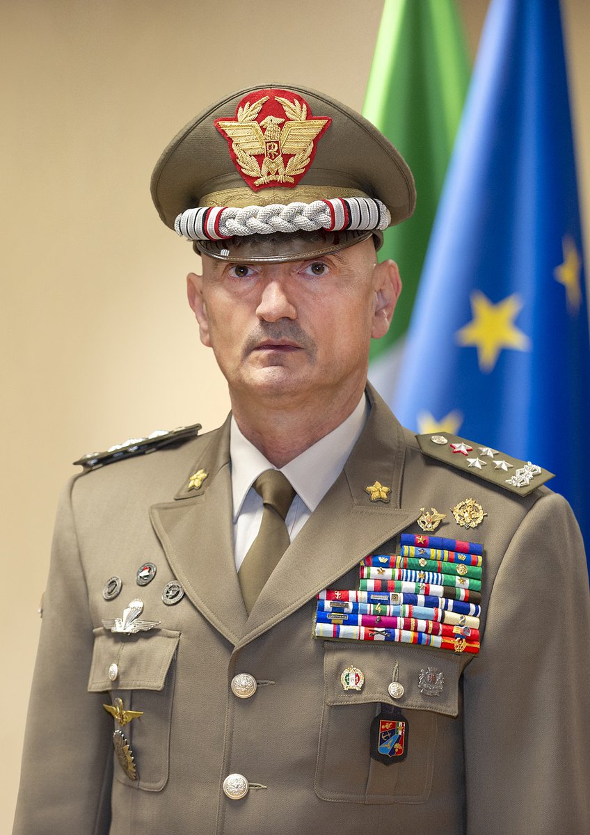 segredifesa's tweet photo. Su proposta Min @GuidoCrosetto, il CdM ha nominato il Generale CA Luciano #Portolano nuovo Capo di @SM_Difesa.
Succederà il 4 #ottobre all'Ammiraglio Giuseppe Cavo Dragone, designato Chairman #NATOMC e Consigliere @MinisteroDifesa per le relazioni #NATO.
#ProgettiamoilFuturo https://t.co/xN08BQfY45