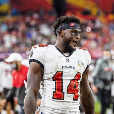 Qconquistadors's tweet photo. WR Chris Godwin is your #Titanoftheweek and gets the game ball! Big day for the kid, 7 receptions 117 yards and 1 Touchdown! https://t.co/XfT3uUdcAR