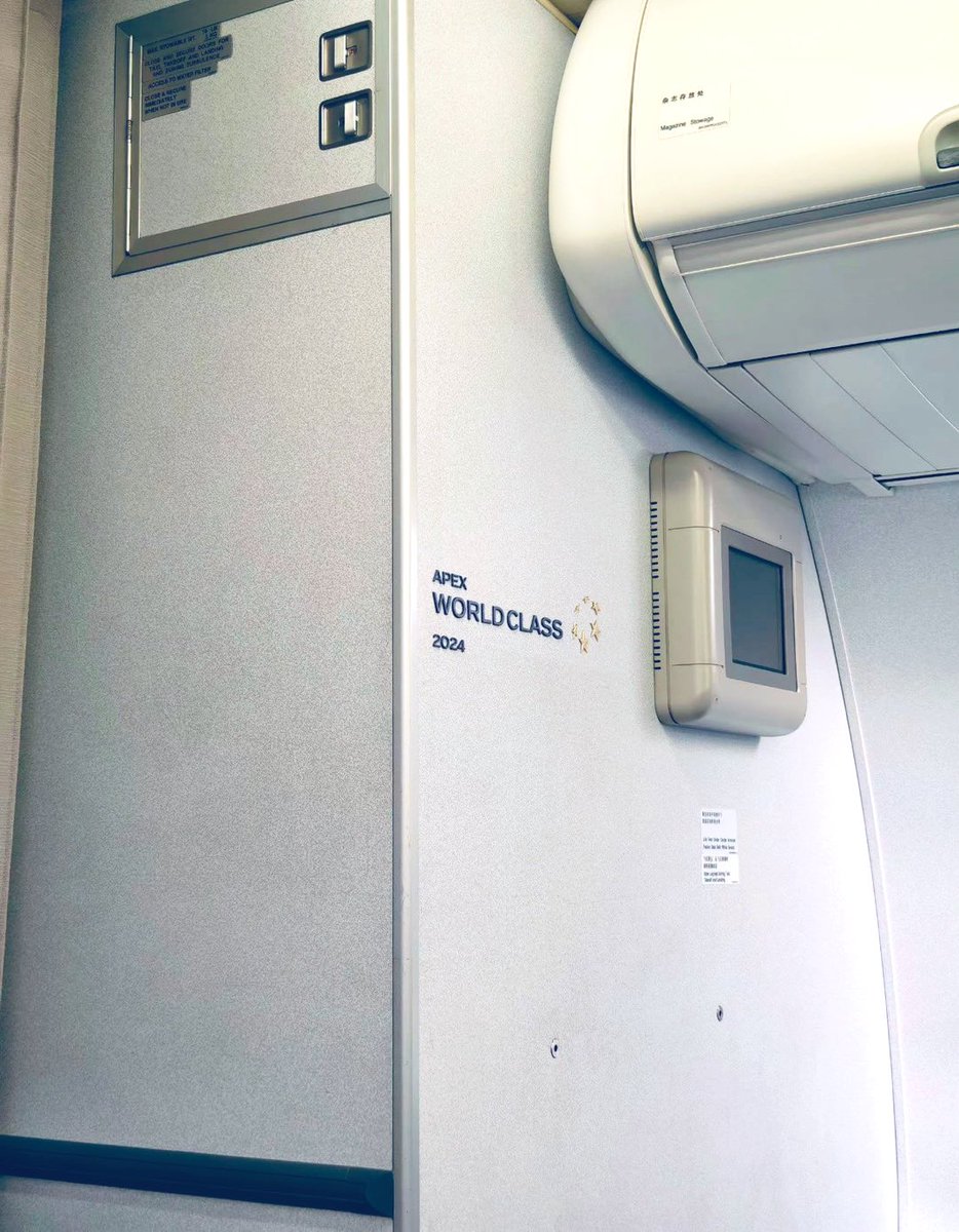 愿所有的爱都能团圆，中秋快乐🩵 #cabincrew #空姐 #交友 #空姐丝袜 #空姐制服 #丝袜 #金主 #高跟鞋 #ATM狗 #黑丝美腿 #性瘾 #美腿 #SM #女王 #文爱 #颜值 #女神 #少妇 #内衣 #原味 #土豪 #反差女 #调教 #字母 #出轨 #ATM奴 #熟女 #绿帽 #人妻 #熟女 #航空 #空姐原味 #甜心