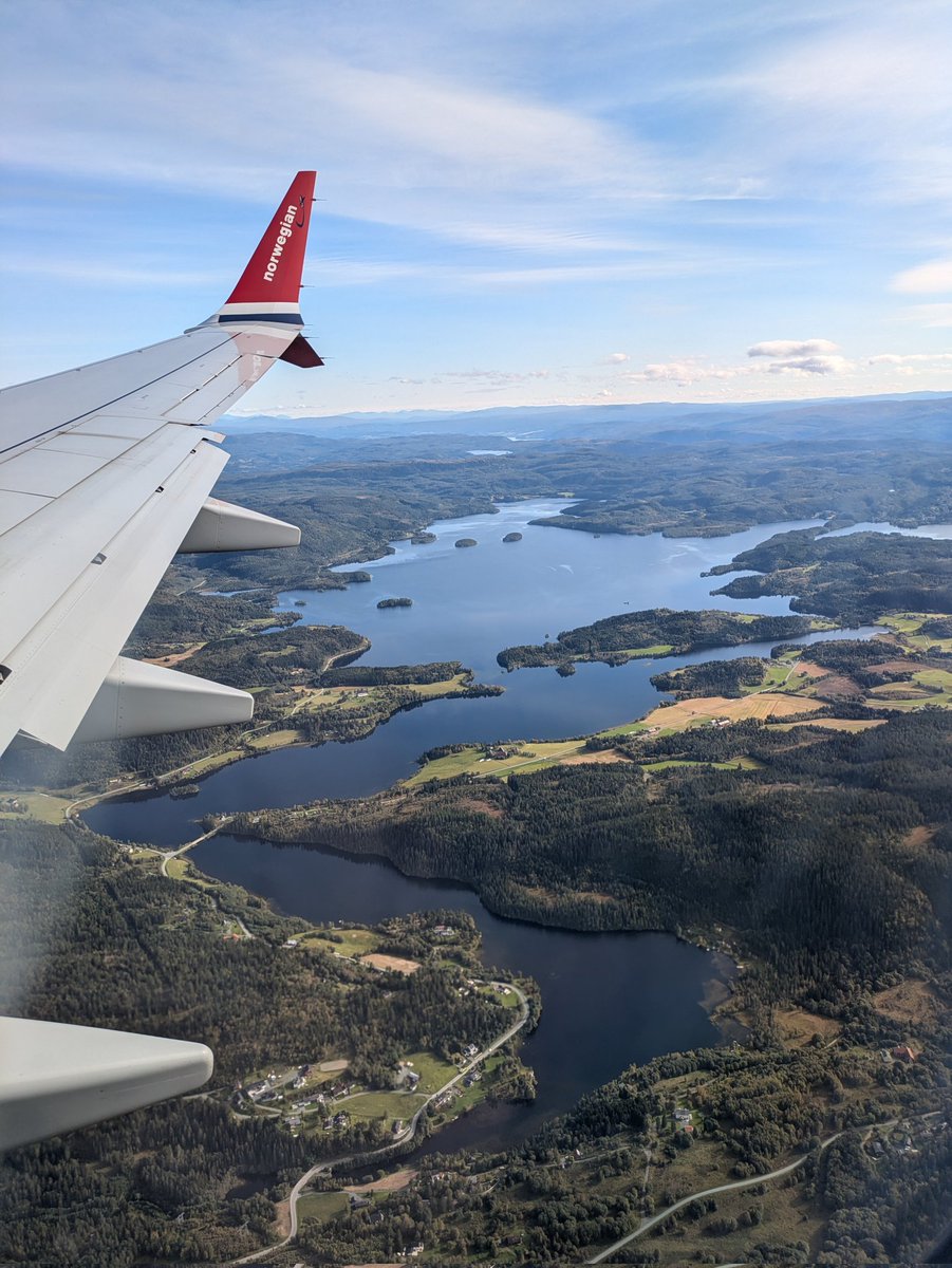 Excellent times were had with the community in Scotland, but I just landed back in Norway and miss your chat faces ❤️🇳🇴 Hoping to have the energy to stream tonight or tomorrow!