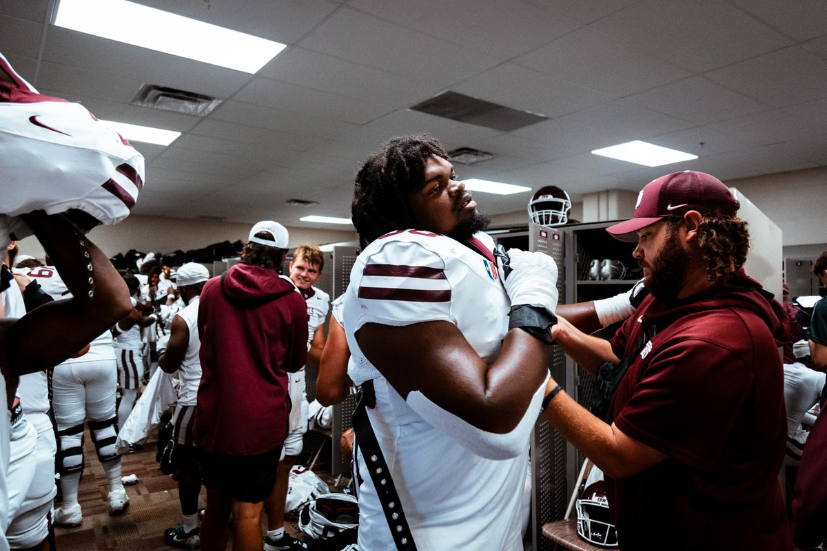 EKUFootball's tweet photo. It's National Equipment Manager Appreciation Week!

Thank you to our dedicated equipment staff, Director Pierce Hamilton and Assistant Director AJ Bell, for all your dedication and hard work in supporting our program!

#E2W | #MatterOfPride https://t.co/iukeDJoNf8