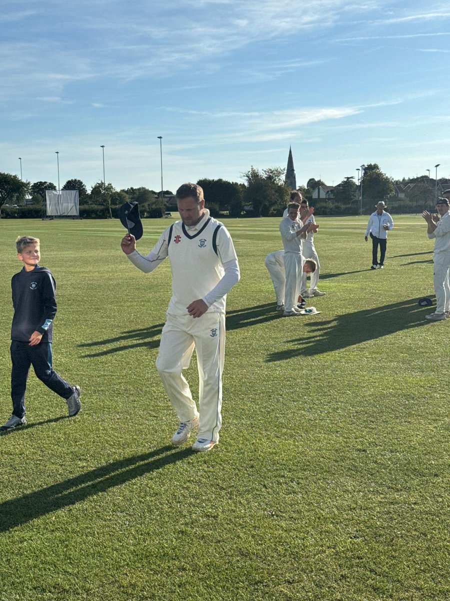 The 🐐 

An incredible feat and one that will never be surpassed… Mr Stuart Keeping officially collected his 1,000th wicket for OTCC at the weekend, and did it in the perfect way with a 5fer, which also took him past 50 wickets for the season 👏🏻 

The greatest of all time 😍