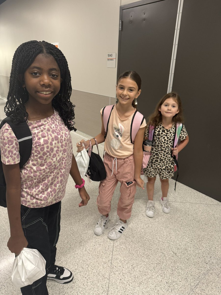 Dr. Renee Silliman (@prinsilliman) on Twitter photo Itâs a jungle out there <a href="/BrosnahanES/">Brosnahan Elementary</a> while we recognize the internet can be wild! Our broncos make sure not to talk to strangers online! <a href="/CyFairISD/">Cypress-Fairbanks ISD</a> #DigitalCitizenshipWeek #BroncoTough đ§Ąđđ§Ąđ Itâs a jungle out there <a href="/BrosnahanES/">Brosnahan Elementary</a> while we recognize the internet can be wild! Our broncos make sure not to talk to strangers online! <a href="/CyFairISD/">Cypress-Fairbanks ISD</a> #DigitalCitizenshipWeek #BroncoTough đ§Ąđđ§Ąđ
