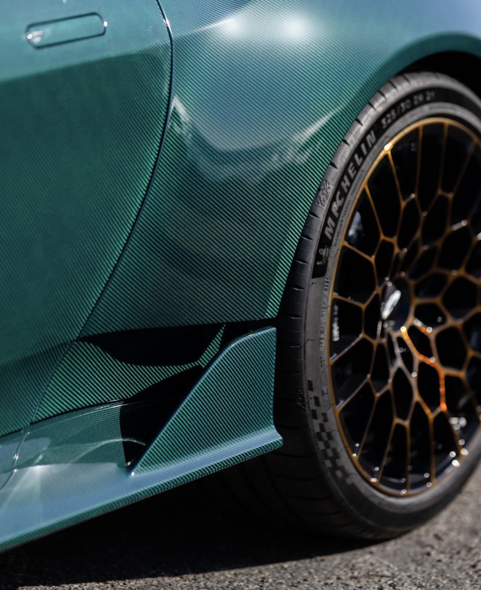 FlawlessSpec's tweet photo. Aston Martin Valour https://t.co/FJ4U7S3JjS