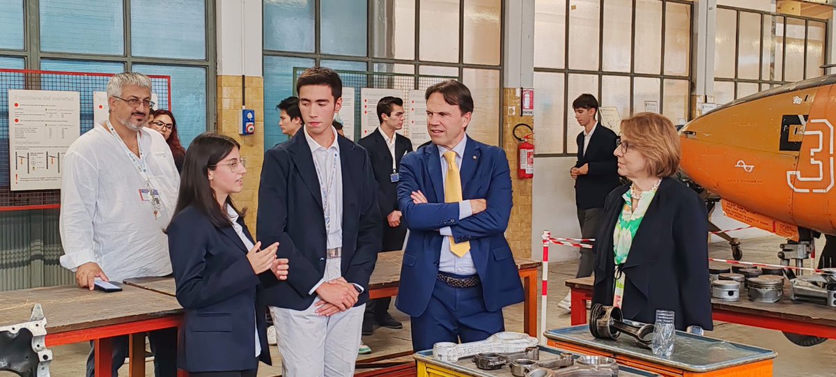 Piemonte Informa (@piemonteinforma) on Twitter photo Vista in due istituti scolastici questa mattina per l'assessore regionale alle Attività produttive <a href="/AndreaTronzano/">Andrea Tronzano</a>
Prima presso la scuola secondaria di primo grado di #VillarPerosa, poi presso l'ITTS Grassi di #torino Vista in due istituti scolastici questa mattina per l'assessore regionale alle Attività produttive <a href="/AndreaTronzano/">Andrea Tronzano</a>
Prima presso la scuola secondaria di primo grado di #VillarPerosa, poi presso l'ITTS Grassi di #torino