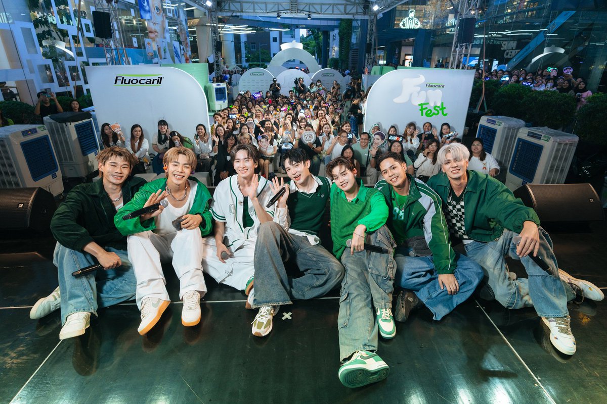 around_ent's tweet photo. “ATLAS” มาดับเบิ้ลความฟันกับ Fluocaril ในงาน “Fluocaril Fun Fest” แชร์เคล็ดลับการดูแลสุขภาพฟันเพื่อให้สนุกกับชีวิตได้เต็มที่ พร้อมจัดเต็มเพอร์ฟอร์แมนซ์ในมินิคอนเสิร์ตสุดฟัน!

📌 https://t.co/B8SSNgkppi

#FluocarilxATLAS
#FluocarilFunFest
#FluocarilThailand
#ATLAS_th #ATLASth https://t.co/AquZtmMEnC