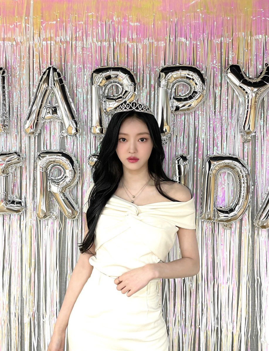 Selamat ulang tahun kesayangan aku <a href="/yoo__zha/">유아🍒</a> 💕💕💕💕💕💕💕💕💕💕 panjang umur sehat selalu. Makin luncur karirnya baik solo maupun bersama OMG. Ciee kemaren kambek, aku dah denger lagunya~ keren ayang jadi princess~ i love you more ayaanggg~ happy birthday sayaanggg~💕💕💕💕💕💕