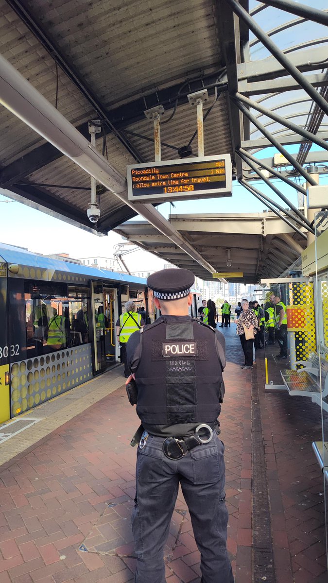 GMPTrafford's tweet photo. Officers from #Transportunit were engaged today at Cornbrook Metrolink stop working in partnership to help maintain safe and reliable transport. There was 2 wanted people arrested, 4 stop searches conducted and over 50 penalty fares issued.
#GMTravelsafe #Safermanchester #TFGM https://t.co/V5lzuPzl1f