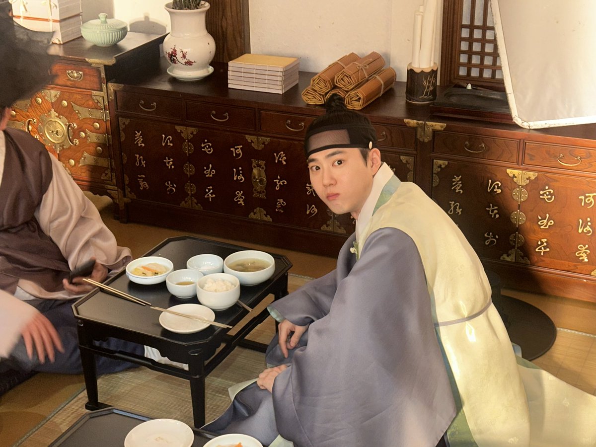 SUHOLOOK's tweet photo. 240917 SUHO bubble update ♡

Have a happy Chuseok
Eat lots of delicious food~
You just have to exercise

#Suho #수호 #준면 #スホ #金俊勉 https://t.co/dAVRXIoVwv
