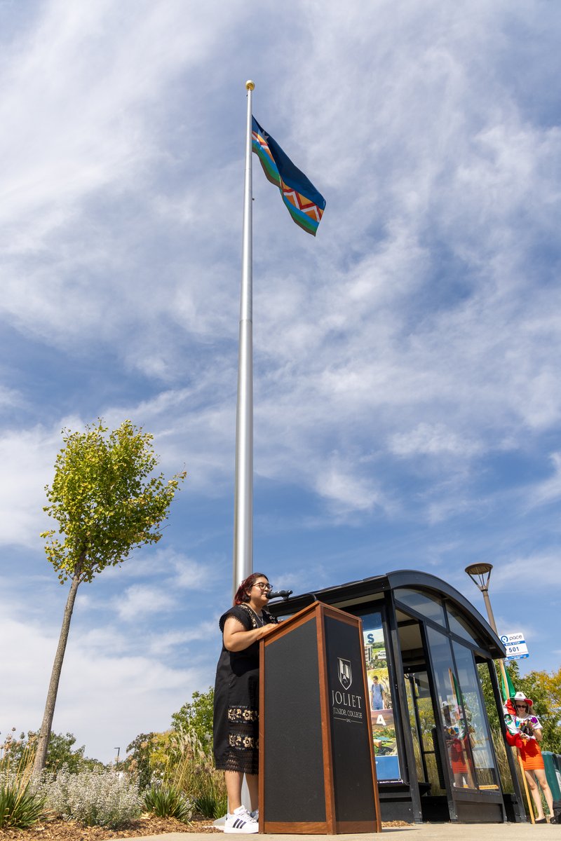 JolietJrCollege's tweet photo. Happy #LatinxHeritageMonth! We're excited to have kicked off the month-long celebration with a flag raising.

The flag represents perseverance, sacrifice, family, courage, prosperity and justice.

@JJCCMAS

#JJCisCollege #HispanicHeritageMonth #4EveryStudent4EveryCommunity https://t.co/sZqoLVYlz4