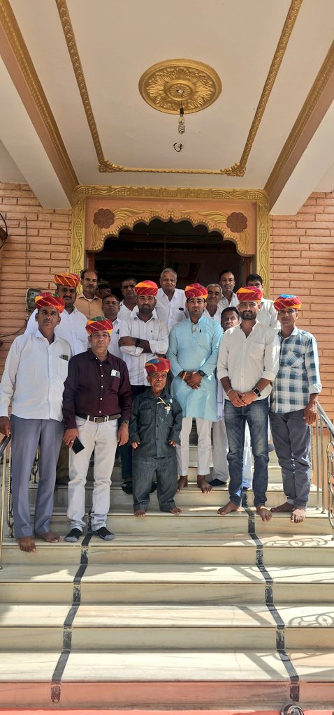 कल वीर तेजाजी सेवा संस्थान अध्यक्ष एडवोकेट हीर सिंह जी बलारा, सचिव रामाकिशन जी खीचड़ सहित गणमान्य लोगों की उपस्थिति में मंदिर कार्यकारिणी में मुझे और मेरे प्रिय <a href="/JATdinu1/">DINESH JEWLIA</a> <a href="/JAT_PREMJI/">Prem choudhary (कोलिया)</a> <a href="/Jatshiva01/">शिवराज नोजल डीडवाना</a> पूर्व छात्र संघ अध्यक्ष राजेश डोडवाड़िया, वर्तमान छात्र संघ अध्यक्ष मुकेश खीचड़,
