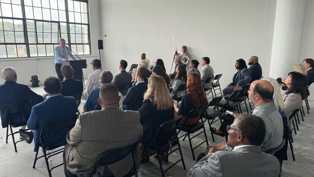 alexander_co's tweet photo. .@MarkWarner visited our #DanRiverFalls project, highlighting the importance of quality housing and innovative approaches to development https://t.co/wsTgR9zCtY https://t.co/TGga97XYXS