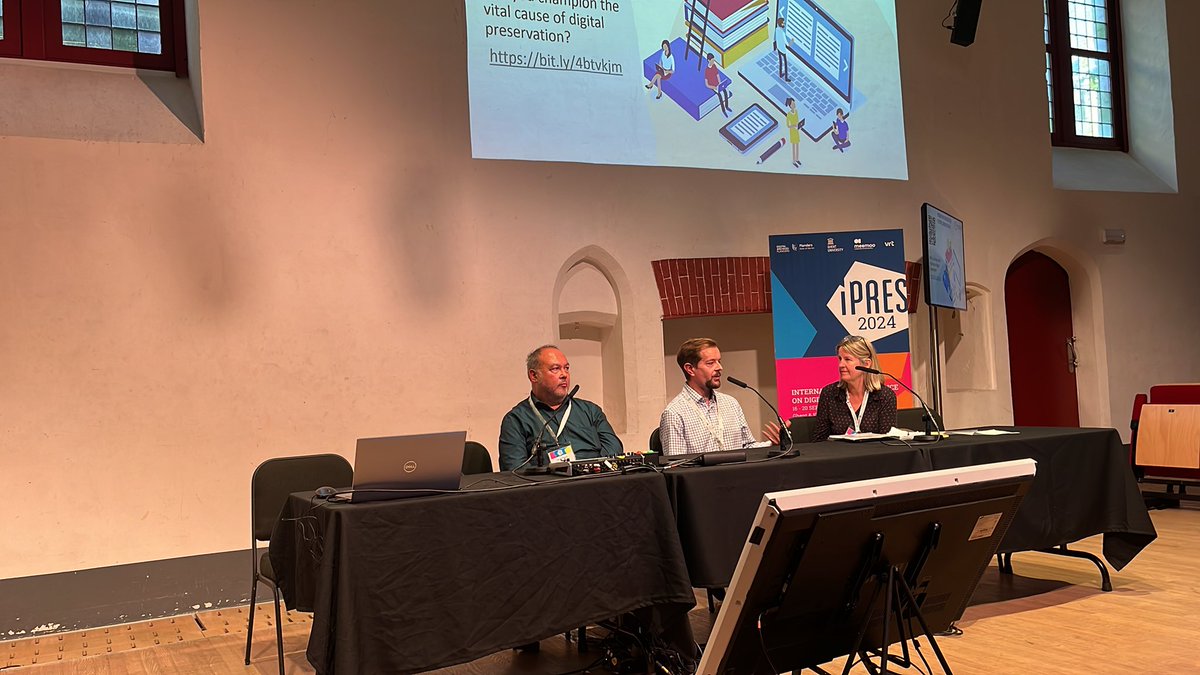 GustavoCastaner's tweet image. Panel: “Changing the way e-books are created and published to increase preservability and preservation” #IPRES2024 #digitalpreservation #CLOCKSS 25% of research papers are not preserved in any platform. No figures for e-books. Not a solved problem