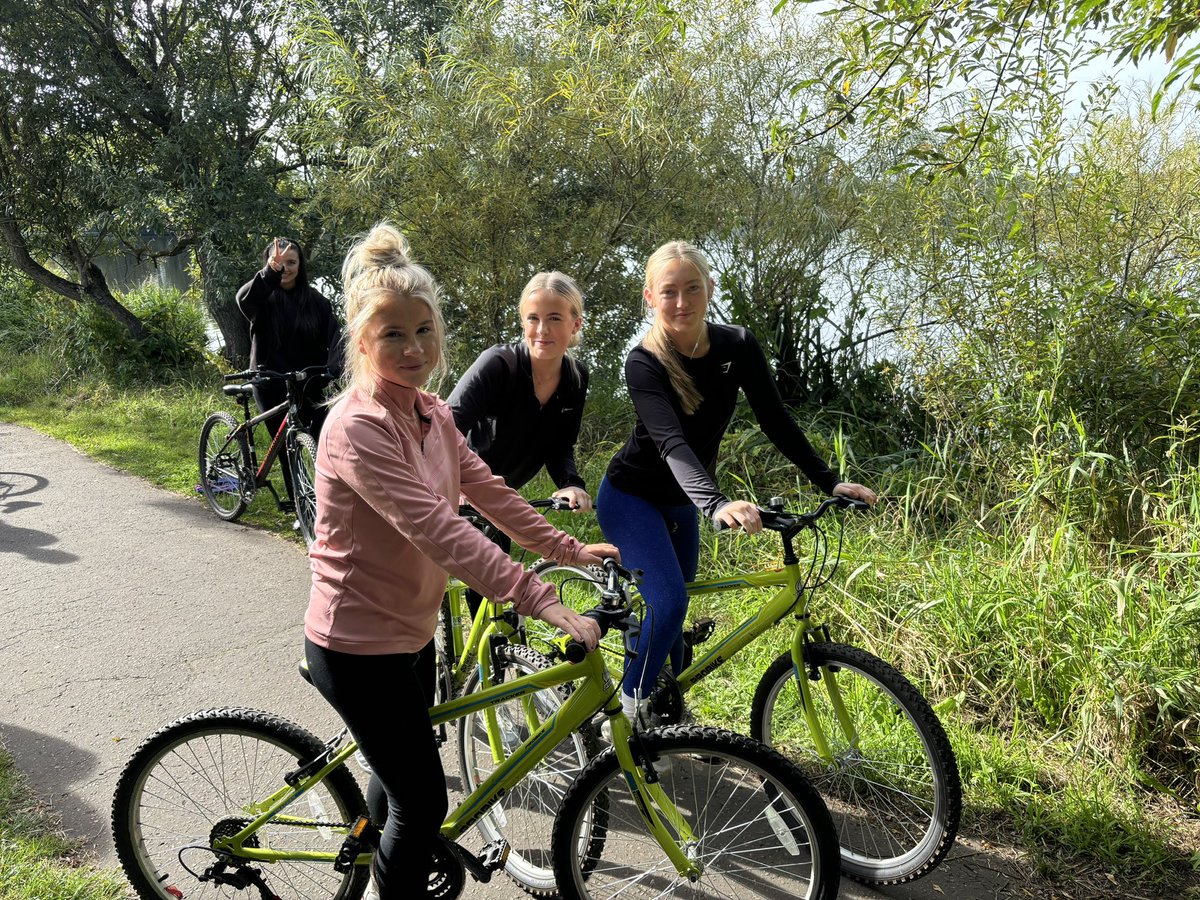 Tourism isn’t just about booking holidays or working on an aircraft. It’s about exploring, adventure and trying new things too. Our Level 6 cabin crew students <a href="/SLCek/">South Lanarkshire College</a> loved their cycle day trip for their Activity Tourism unit. What a day for it. 😎