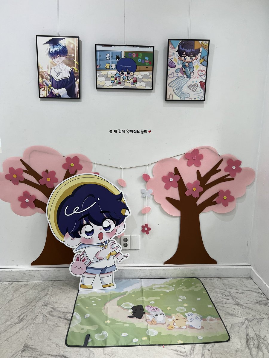 🫐생카 정리🫐

-예준이네 유치원

카페가 넘 예뻤던곳! 유치원 컨셉답게 아기자기 귀엽게 잘 꾸며놓음🥰 럭드틴케가 너무 긔여워서 잘때도 껴안고자고싶을정도... 포토존도 좋았음👍🏻

#플리눈나_오눌은_내생일이야
#예준이의_생일을_축하해