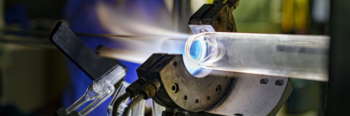 Coractive (@coractive) on Twitter photo Histoire à #succès Coractive!  Découvrez comment nous avons réussi à développer une #fibreoptique #ytterbium LMA pour les systèmes de nettoyage #laser en seulement un mois, tout en respectant les spécifications du client!  Lisez l’article complet ici. 👉 coractive.com/fr/blogue/hist… Histoire à #succès Coractive!  Découvrez comment nous avons réussi à développer une #fibreoptique #ytterbium LMA pour les systèmes de nettoyage #laser en seulement un mois, tout en respectant les spécifications du client!  Lisez l’article complet ici. 👉 coractive.com/fr/blogue/hist…