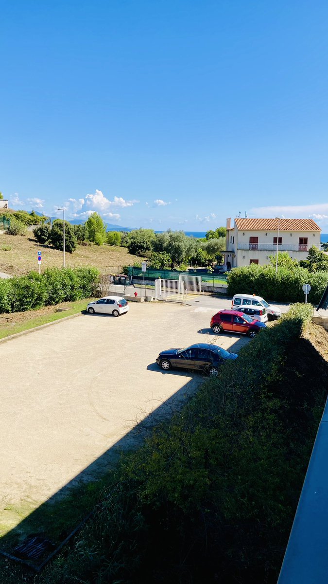 XWiik's tweet photo. Après avoir parlé hier budget 💶 &amp; travaux 🏗️ 2025, début de semaine sur le pont !

Avant la 🌧️
✅conseil de discipline ⚖️
✅visite de chantier 🚧 
✅signature ✍🏼 de parapheurs depuis mon nouveau bureau
✅Commission 🚌 mobilité avec Thierry OCCELLI à la @CASAOfficiel

#EluLocal https://t.co/TlgxPbkeAN
