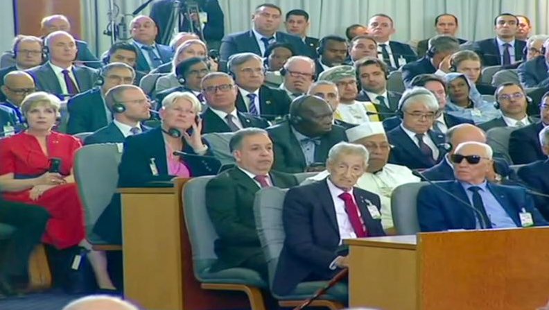 Today, I had the honor of attending @tebbouneAmadjid ‘s inauguration as President of the People's Democratic Republic of Algeria. I look forward to continuing to work with President Tebboune during his second term. 🇺🇸🤝🇩🇿