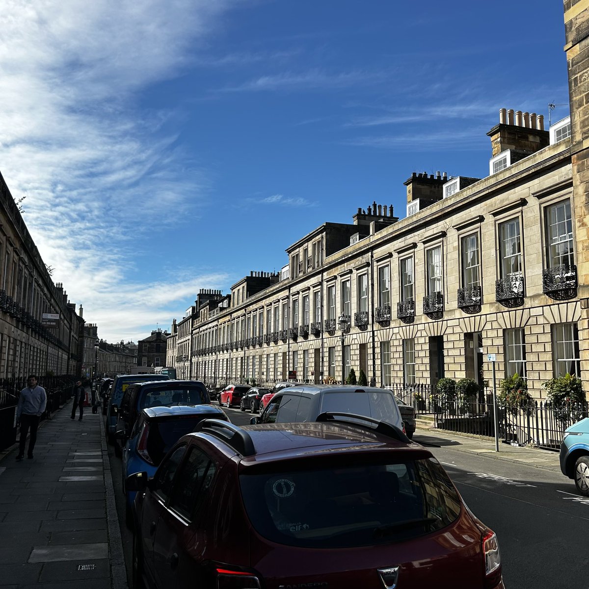 Forensic_Fan's tweet photo. Edinburgh is gorgeous!! 🥰🥰🥰 #travel https://t.co/UBf2CODj2f