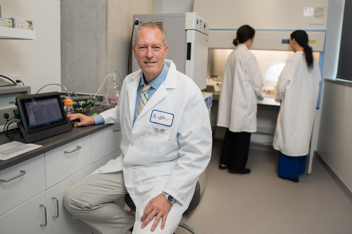 Frederic Zenhausern, Ph.D., MBA, from HonorHealth Research Institute, will present a study on kiwi fruit targeting cancer cell radiation at the 70th annual Radiation Research Society meeting, Sept. 15-18, in Tucson.