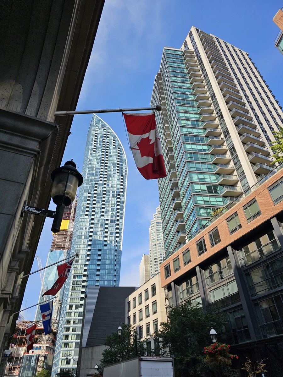 InvictumDigital's tweet image. In Toronto for the @TOWebFest today &amp;amp; tomorrow! If you&apos;re in audio work, come find me &amp;amp; let&apos;s chat! Find out about our #audiodrama The Invicta Collective at invictumdigital.com! #audiofiction #towebfest