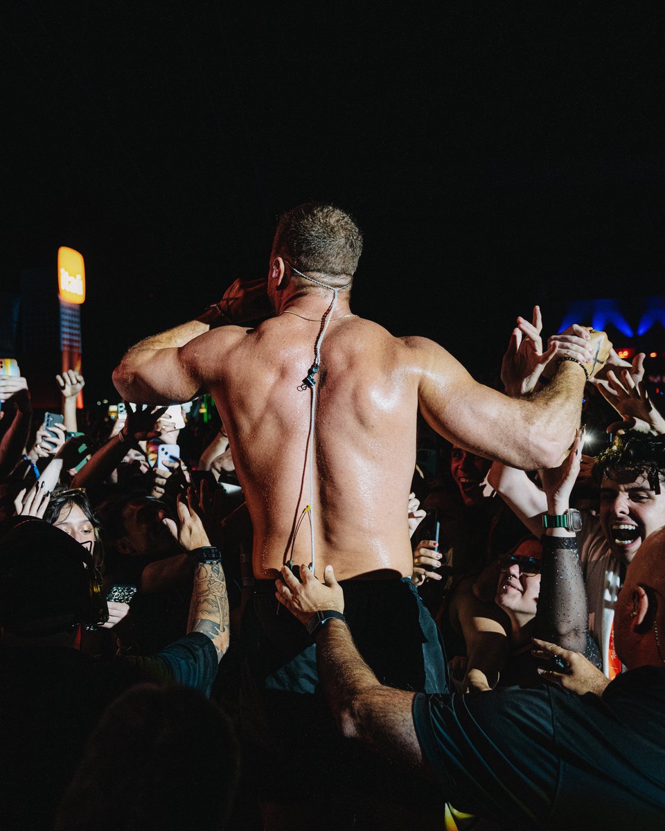 Imaginedragons's tweet photo. rio 🇧🇷 @rockinrio https://t.co/Kgd09NCuD6