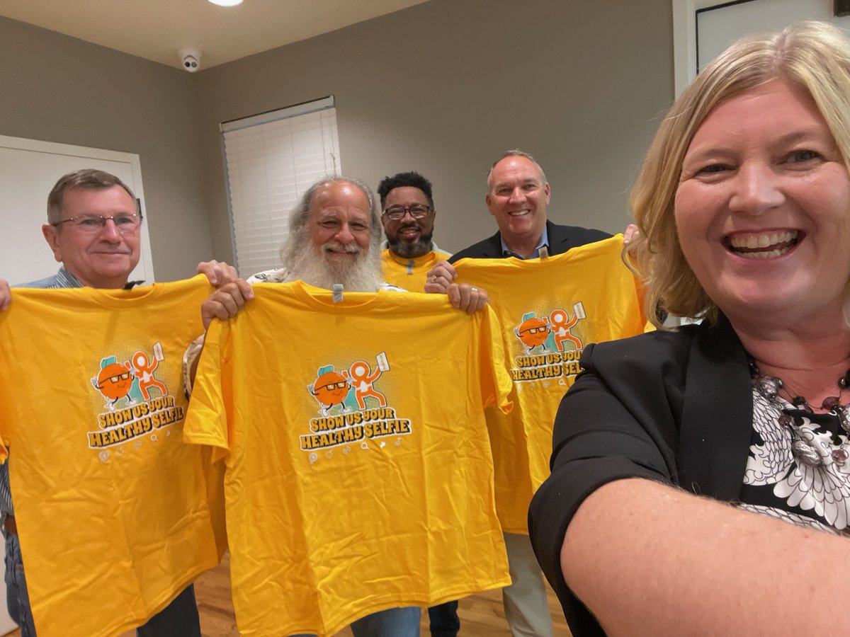 healthyworange's tweet image. Our local towns and cities have declared this Friday, September 20 as Healthy Selfie Day! 😄 Thank you to Town of Oakland, @townwindermere, City of Winter Garden, and @cityofocoeeFL for their ongoing support of our Movement! #healthyselfie