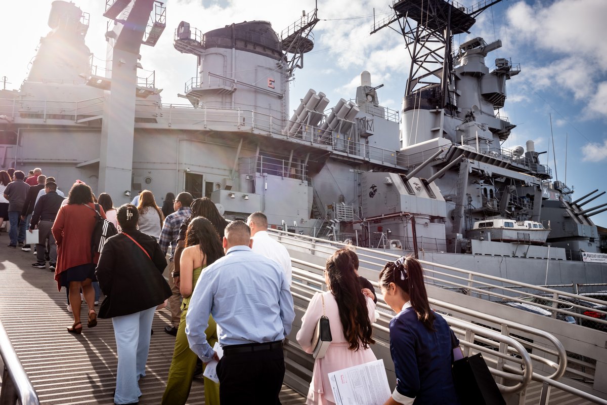 vidcrane's tweet image. Forty-five people became naturalized US citizens in a ceremony on board the battleship #USSIowa in #SanPedro, CA, on Tuesday in honor of #ConstitutionDay and #CitizenshipDay.