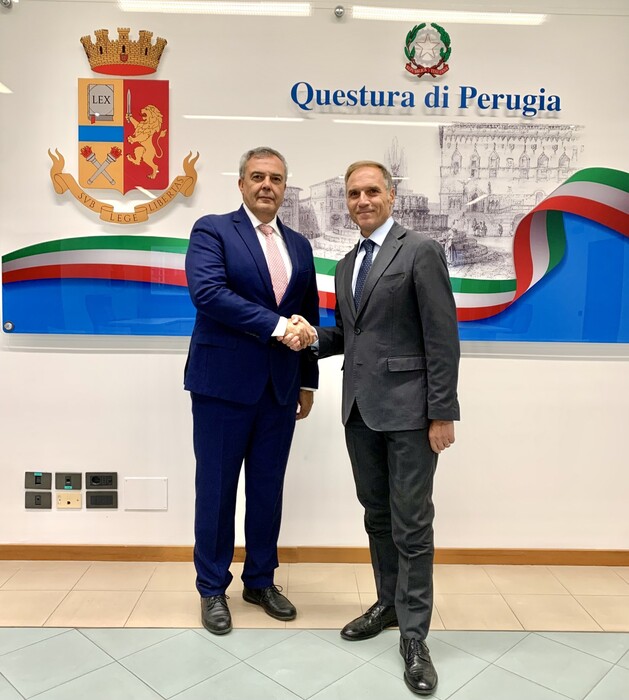 Marco Scarpa è il nuovo vicario della questura di Perugia: 'I migliori auguri di buon lavoro' dal questore Lamparelli ansa.it/umbria/notizie…