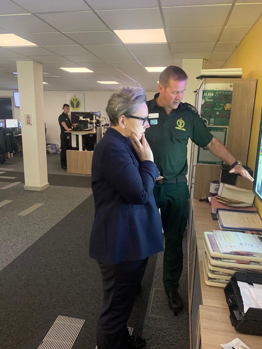 Delighted to welcome <a href="/EileenMullan01/">Eileen Mullan MBE</a> , Chair of <a href="/SouthernHSCT/">Southern Trust</a> to <a href="/NIAS999/">NIAS</a> to speak with Non Executive Directors &amp; hear more about the work of our Emergency Ambulance control room &amp; integrated clinical hub and a visit to the Regional Coordination Centre, #WorkingTogether