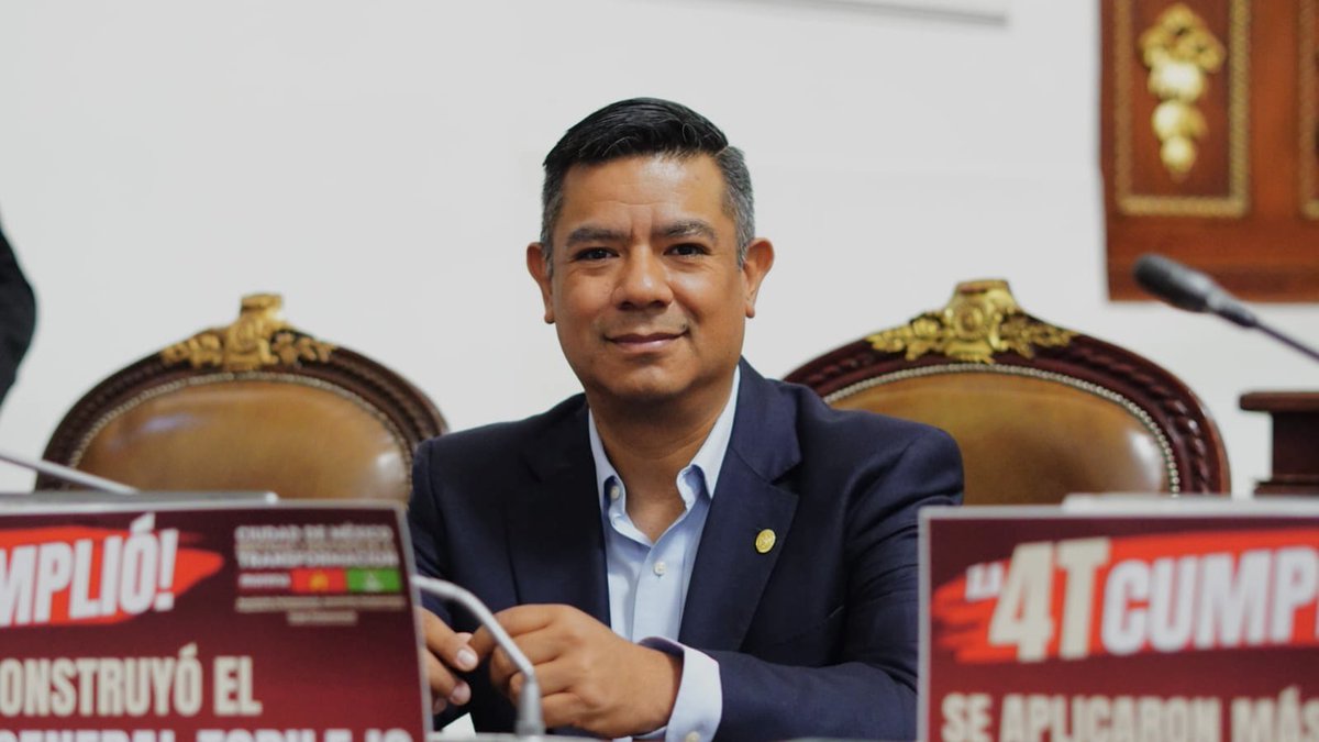 juanrubiog's tweet photo. En Sesión Solemne, las y los diputados locales recibimos al Jefe de Gobierno, Dr. Martí Batres Guadarrama, durante su comparecencia por el Sexto Informe de Gobierno ante el Pleno del @CongresoCDMX.

En este gobierno nuestra ciudad se ha transformado en beneficio de todas y todos sus habitantes, garantizando siempre los derechos, el bienestar y las libertades. También hemos sido testigos de los significativos avances en áreas como educación, cultura, seguridad, medio ambiente, movilidad, trabajo y vivienda, destacando siempre un profundo compromiso con la agenda social.

¡Felicidades, estimado @martibatres, por estos logros que consolidan a la CDMX como una ciudad innovadora, de derechos y con un verdadero acento social!

#MartíBatres6toInforme
#SigamosHaciendoHistoria